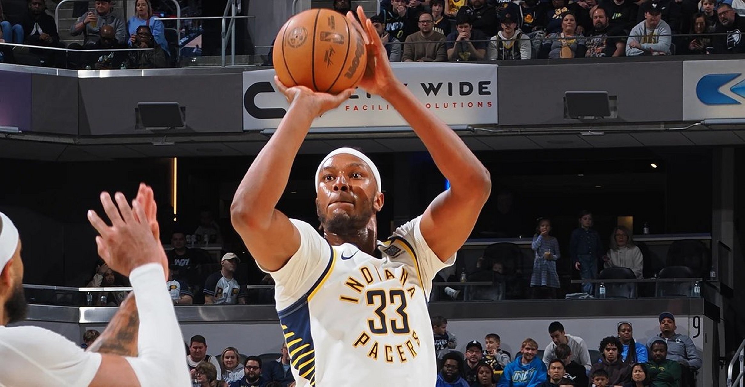 步行者翻盘独行侠，保罗刷新纪录