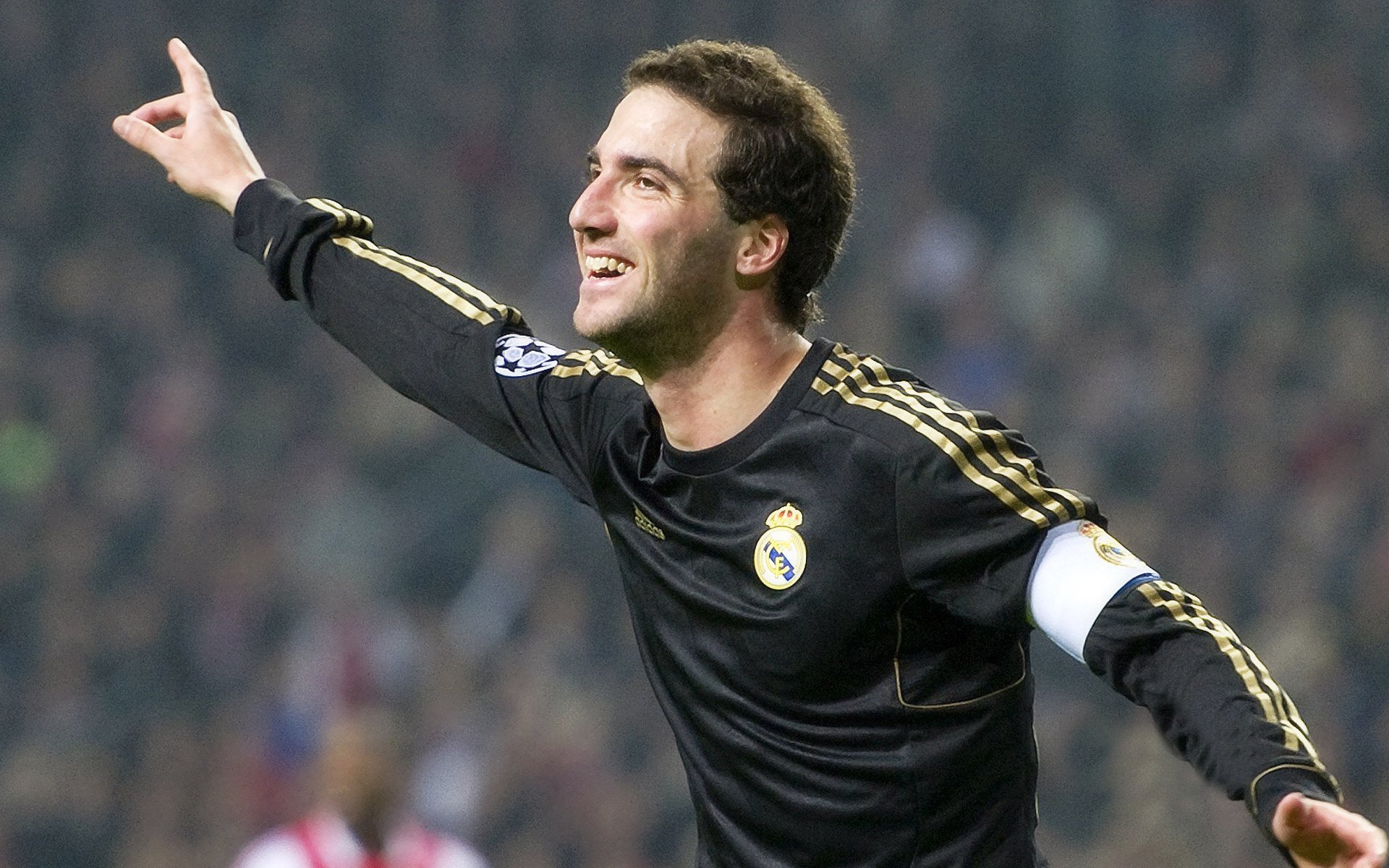 维尼修斯接管年度焦点之战，当洪都拉斯单节拉开塞内加尔，足球的叙事权正在转移