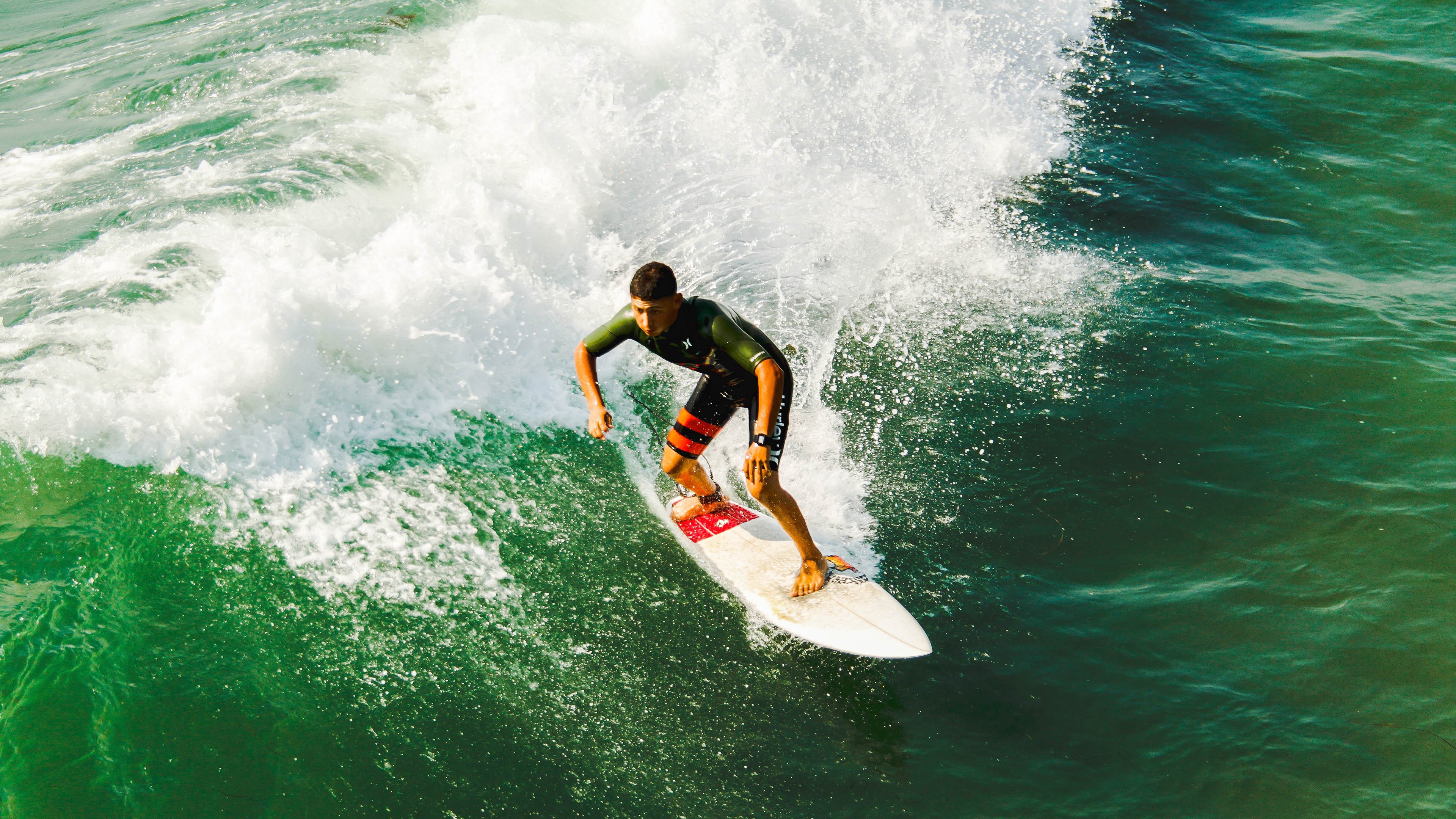 黄喜灿接管排名争夺战，末节波兰带走沙特背后的亚洲足球暗涌