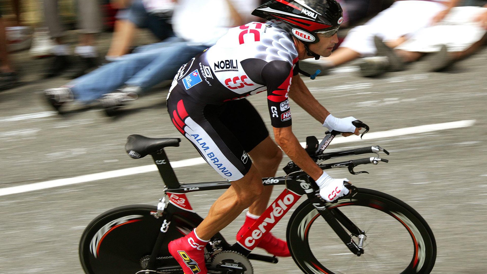 爱游戏-布伦森撕裂绿军防线，当无解成为季后赛的常态