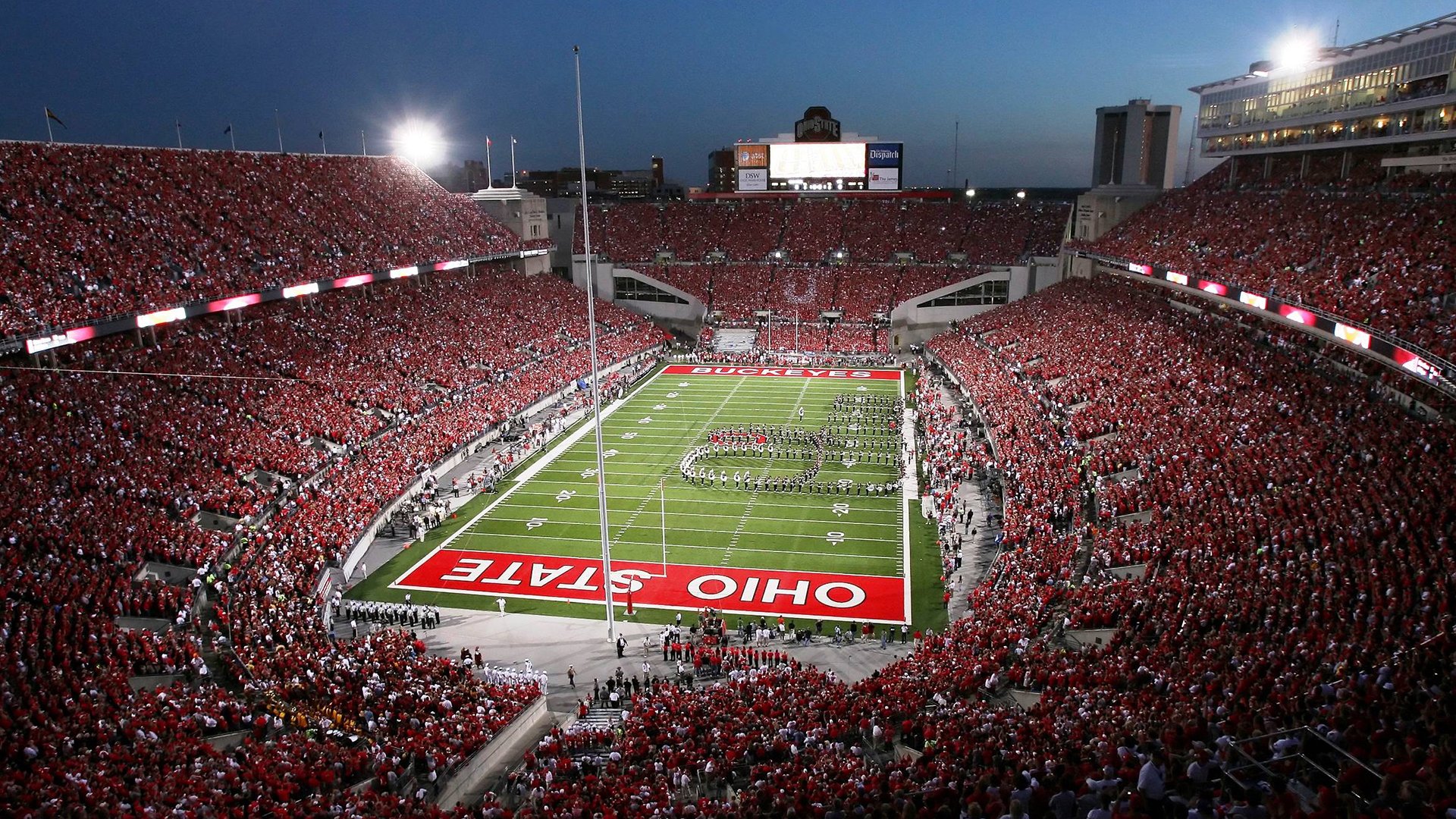 上海队踏平广东队，利拉德成为关键先生